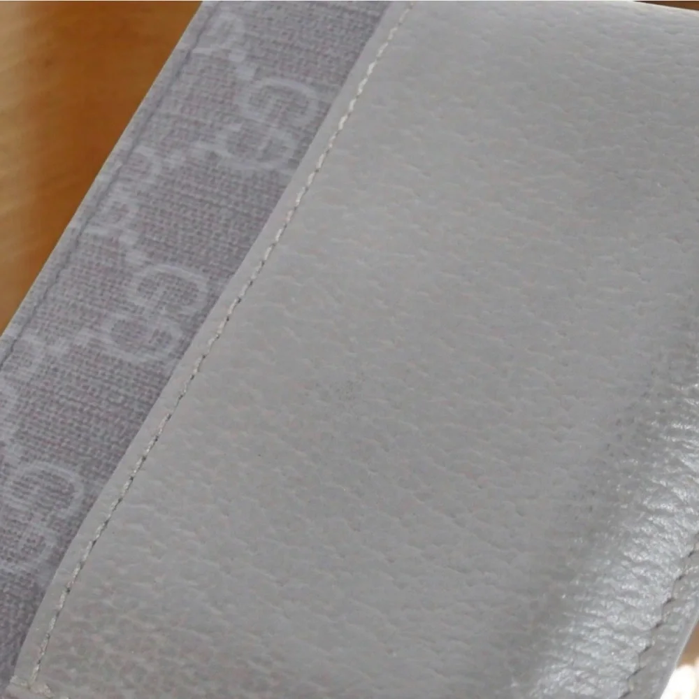 GUCCI Interlocking GG Bifold Wallet 😍